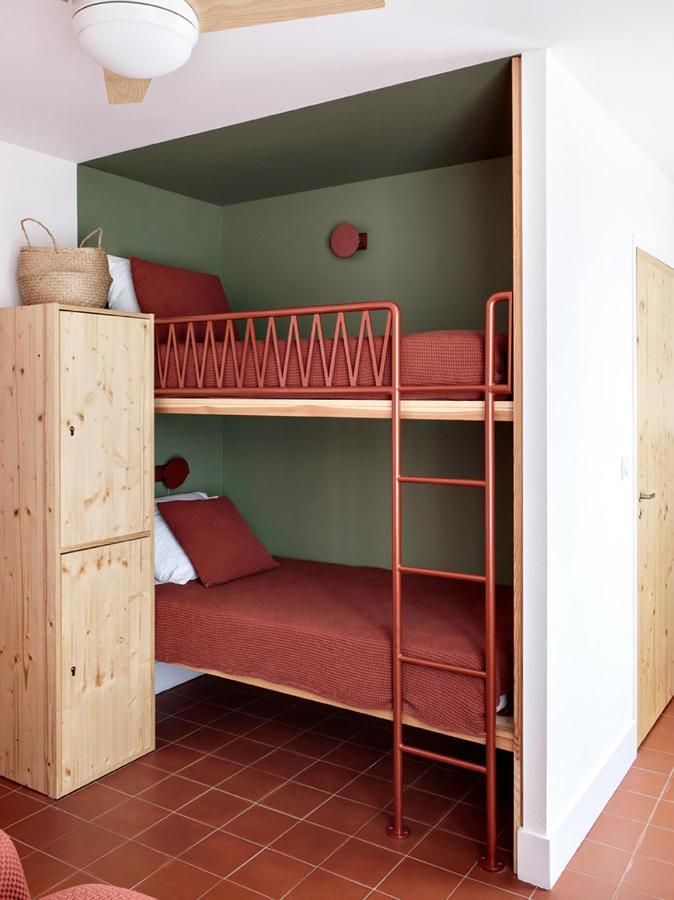 Hotel Voltaire Арль Экстерьер фото